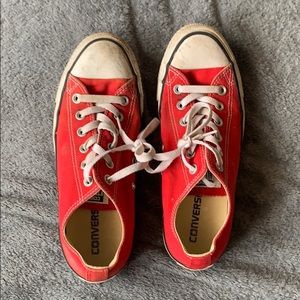Red converse good condition just need cleaned up.